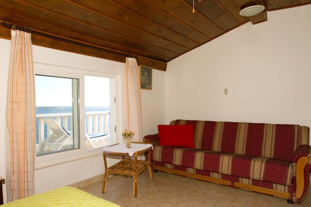 Apartment Milna 2461C Rukavac  Buitenkant foto